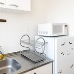 Tour Eiffel studio apartment